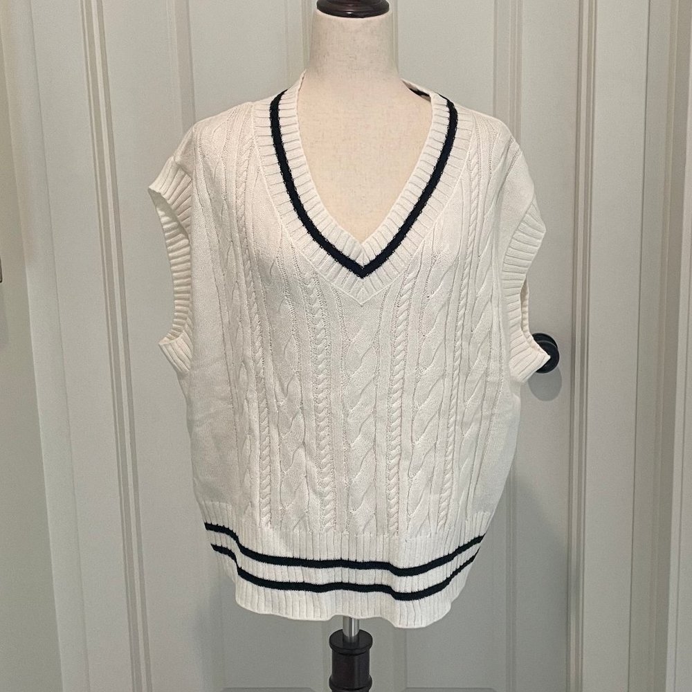 V neck Sweater Vest Large